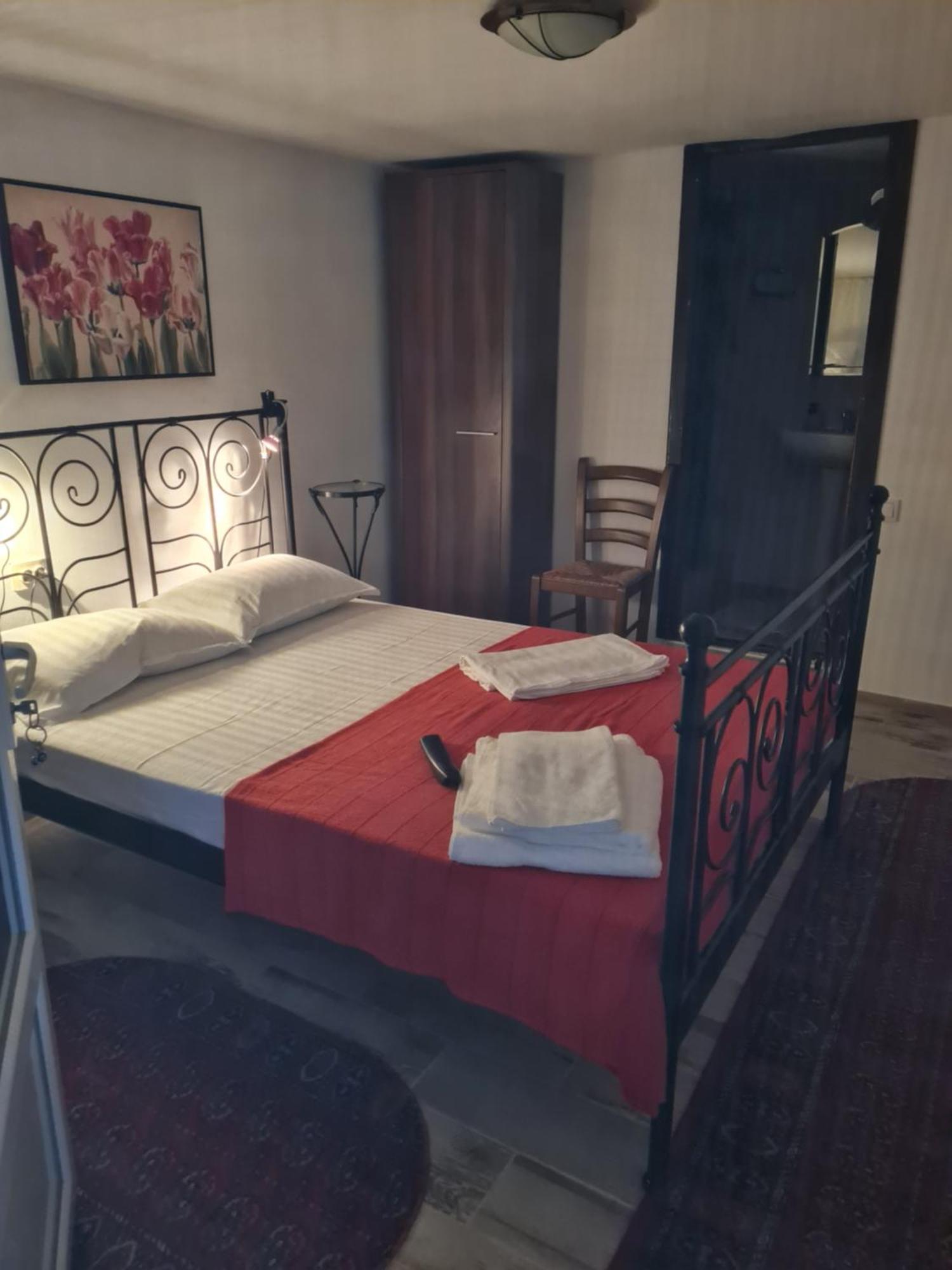 Vila Margareta Curtea de Argeş Habitación foto